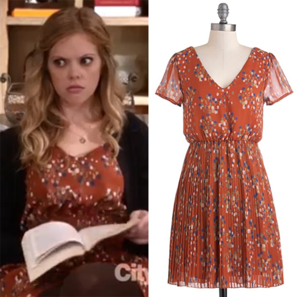 Modcloth A Dab of Darling Orange Dotted Dress S EUC Seen on TV